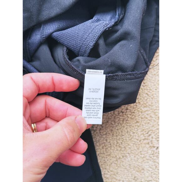 Athleta Highline Hybrid Summiter Leggings Black Navy Zip Pockets Small Athletic - Picture 6 of 8